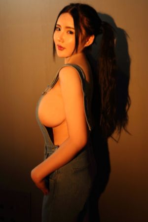 亚洲综合成人影院_HD完整视频观看
